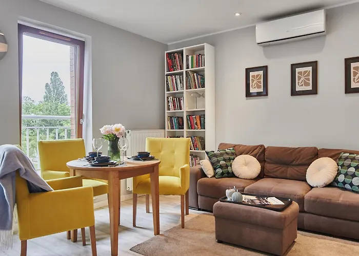 Golden Hour Apartments- Platan 16